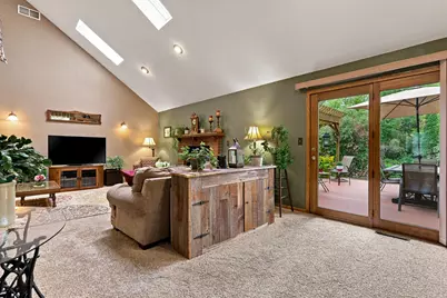 4589  Hunters Glen Dr, Sheboygan, WI 53083 - Photo 7
