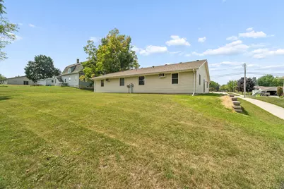 1518  Mason St, New Holstein, WI 53061 - Photo 27