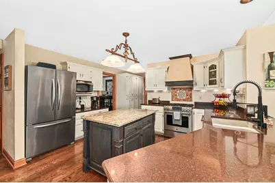 W168N10307  Wildrose Ln, Germantown, WI 53022 - Photo 11