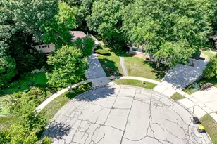 904 Lynne Ct, Waukesha, WI 53186 - Photo 49