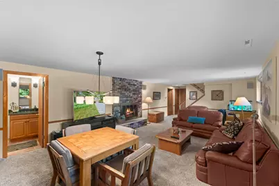 904  Lynne Ct, Waukesha, WI 53186 - Photo 39