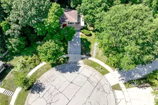 904 Lynne Ct, Waukesha, WI 53186 - Photo 45