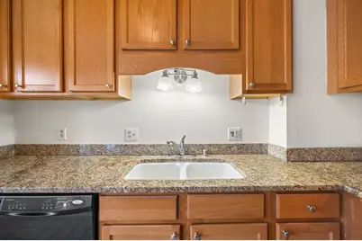 3127 N Marietta Ave #5, Milwaukee, WI 53211 - Photo 7