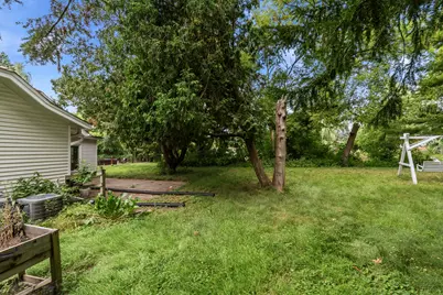 500 W Riverview Dr, Glendale, WI 53209 - Photo 25