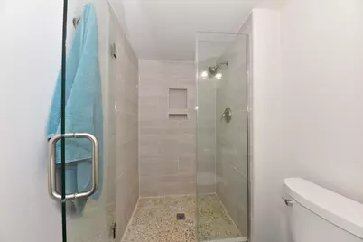 425 W Willow Ct #128, Fox Point, WI 53217 - Photo 9