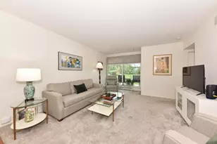 425 W Willow Ct, Fox Point, WI 53217 - Photo 3