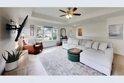 1420 E Longneedle Ln, Elkhorn, WI 53121 - Photo 3