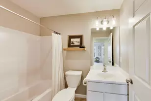 1420 E Longneedle Ln, Elkhorn, WI 53121 - Photo 21