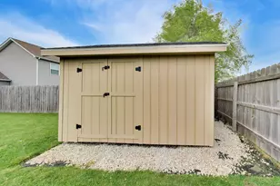 1420 E Longneedle Ln, Elkhorn, WI 53121 - Photo 37