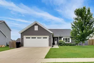 1420 E Longneedle Ln, Elkhorn, WI 53121 - Photo 1