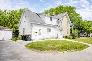 8513 W North Ave, Wauwatosa, WI 53226 - Photo 7