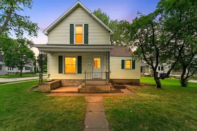 1016 E Vine St, Appleton, WI 54911 - Photo 1