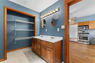 1016 E Vine St, Appleton, WI 54911 - Photo 13