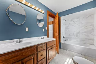 1016 E Vine St, Appleton, WI 54911 - Photo 5