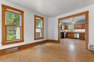 1016 E Vine St, Appleton, WI 54911 - Photo 9