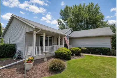 300  Martin Dr, Fredonia, WI 53021 - Photo 3