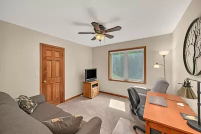 9558 S Fairway Cir, Franklin, WI 53132 - Photo 25