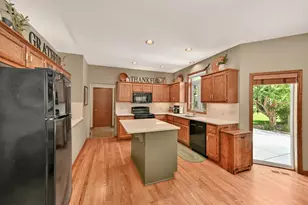 9558 S Fairway Circle, Franklin, WI 53132 - Photo 15