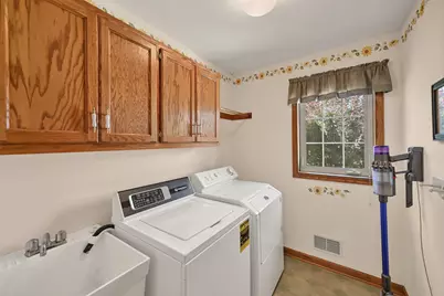 9558 S Fairway Cir, Franklin, WI 53132 - Photo 27