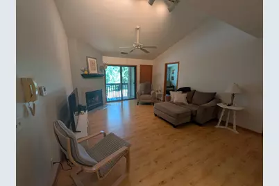 372  Park Hill Dr #H, Pewaukee, WI 53072 - Photo 3