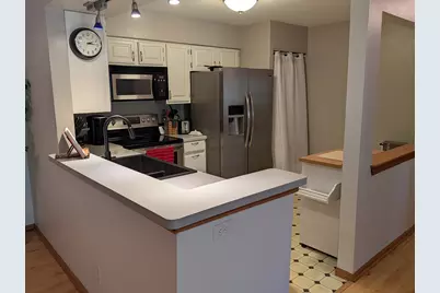 372  Park Hill Dr #H, Pewaukee, WI 53072 - Photo 7