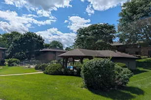 372 Park Hill Dr, Pewaukee, WI 53072 - Photo 19
