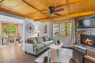 29205  White Oak Ln, Racine, WI 53185 - Photo 7