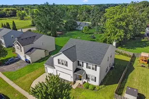 918 N Pheasant Way, Elkhorn, WI 53121 - Photo 5