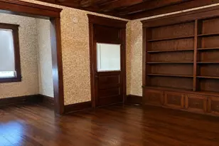 2109 Washington Ave, Racine, WI 53403 - Photo 9