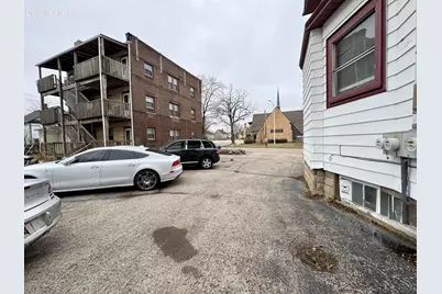 2109  Washington Ave #Lower, Front, Racine, WI 53403 - Photo 11