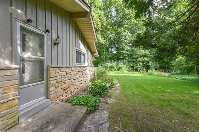 12810 W Meadow Ln, New Berlin, WI 53151 - Photo 35