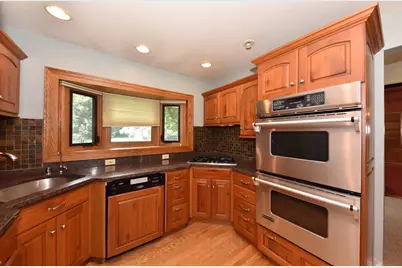 12810 W Meadow Ln, New Berlin, WI 53151 - Photo 17
