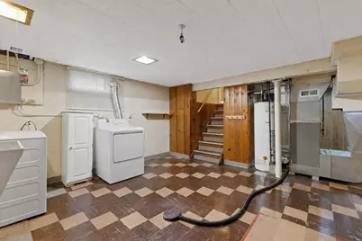 2610  Lasalle St, Racine, WI 53402 - Photo 15