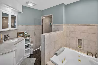 8755 N Pelham Pkwy, Bayside, WI 53217 - Photo 19