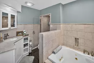 8755 N Pelham Pkwy, Bayside, WI 53217 - Photo 19