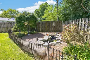 8755 N Pelham Pkwy, Bayside, WI 53217 - Photo 39