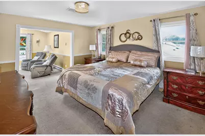 8755 N Pelham Pkwy, Bayside, WI 53217 - Photo 13