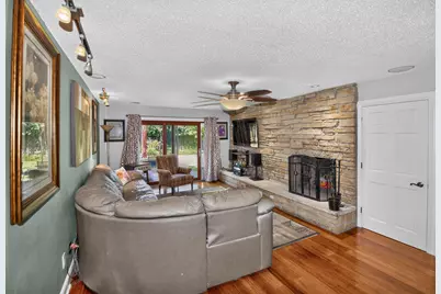 8755 N Pelham Pkwy, Bayside, WI 53217 - Photo 23