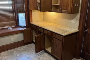 1205 S 74th St, West Allis, WI 53214 - Photo 5