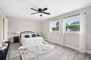 802 S 92nd St, West Allis, WI 53214 - Photo 9