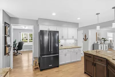 1323  Spinnaker Dr, Port Washington, WI 53074 - Photo 13