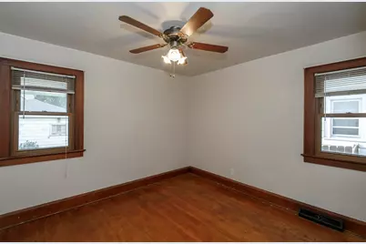 2209 S 63rd St, West Allis, WI 53219 - Photo 17