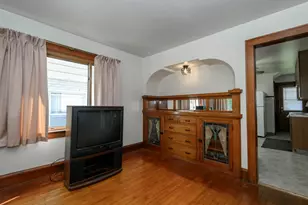 2209 S 63rd St, West Allis, WI 53219 - Photo 7