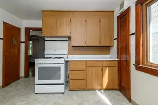 2209 S 63rd St, West Allis, WI 53219 - Photo 11