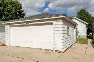 2209 S 63rd St, West Allis, WI 53219 - Photo 29
