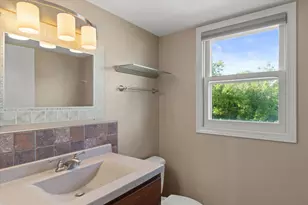 N78W15498 Old Gate Rd, Menomonee Falls, WI 53051 - Photo 19