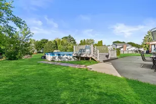 N78W15498 Old Gate Rd, Menomonee Falls, WI 53051 - Photo 33