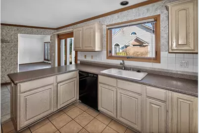 2415  Walnut Grove Ct #B, Brookfield, WI 53005 - Photo 15