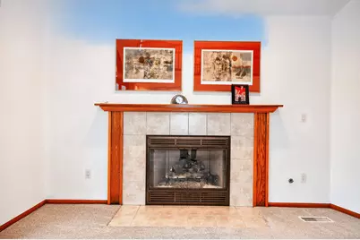 2415  Walnut Grove Ct #B, Brookfield, WI 53005 - Photo 5