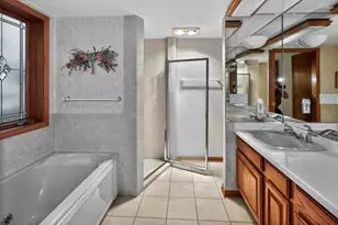 2415 Walnut Grove Ct, Brookfield, WI 53005 - Photo 21